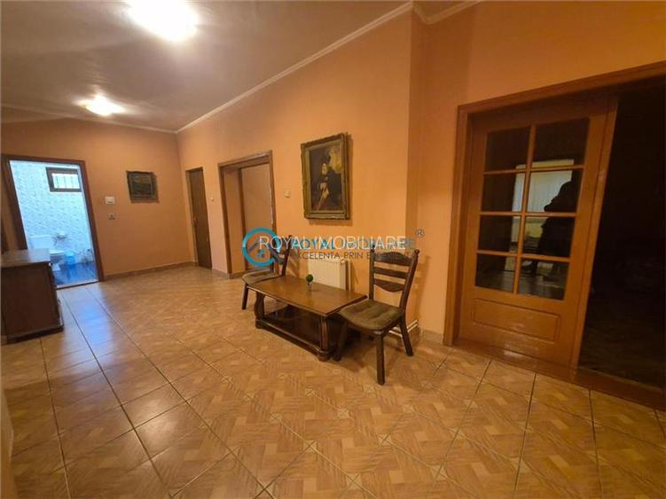 Royal Imobiliare - Vanzare Casa Zona Lupeni - 18