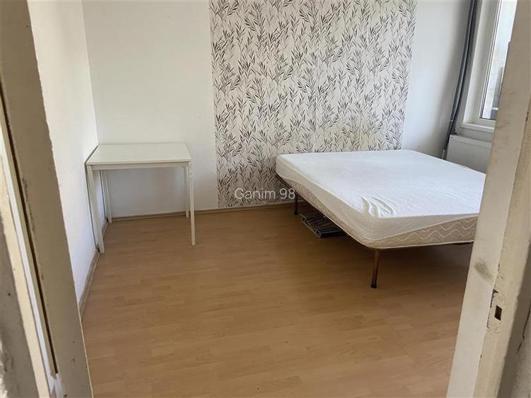 Apartament 2 camere in Focsani , cartier Sud , et 3din 4 , decomandat , 43 mp , - 3