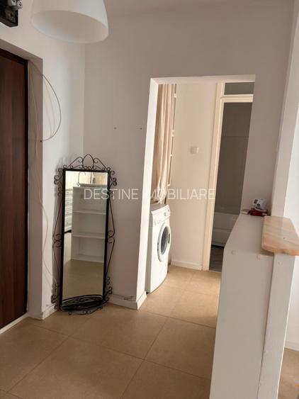 Apartament cu 2 camere decomandat, etaj intermediar, situat in cartierul Astra - 11