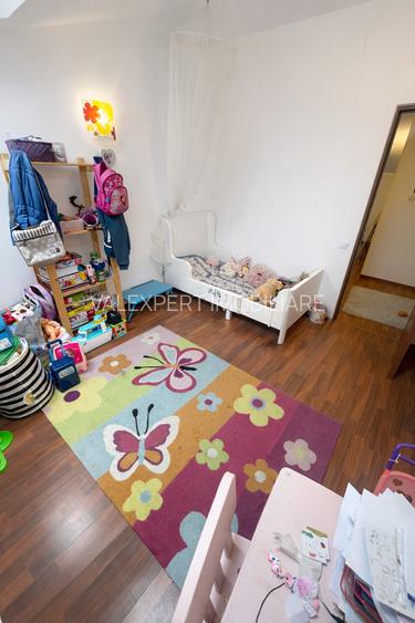 Apartament 3 camere spațios, cu terasă de 25 mp și loc de parcare – Str. Smârdan - 17