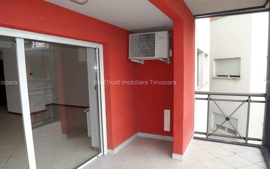 Ansamblul Rezidential RING. Apartament cu 2 camere, foarte SPATIOS, terasa MARE - 5