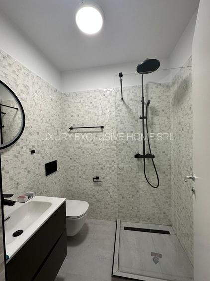 Iancu  Nicolae. 3 camere super lux - 10