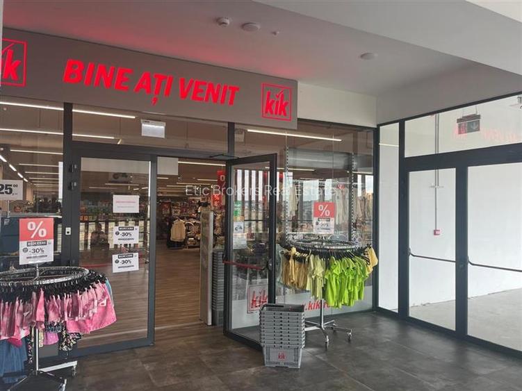 Vanzare centru comercial Otopeni, randament net 8%, constructie noua - 6