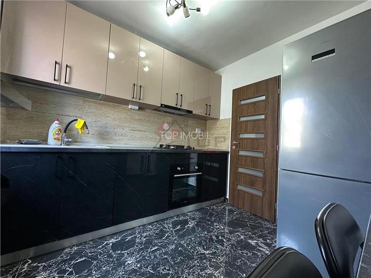 Inchiriere Apartament 3 camere semidecomandat Podu Ros - Palas - 7