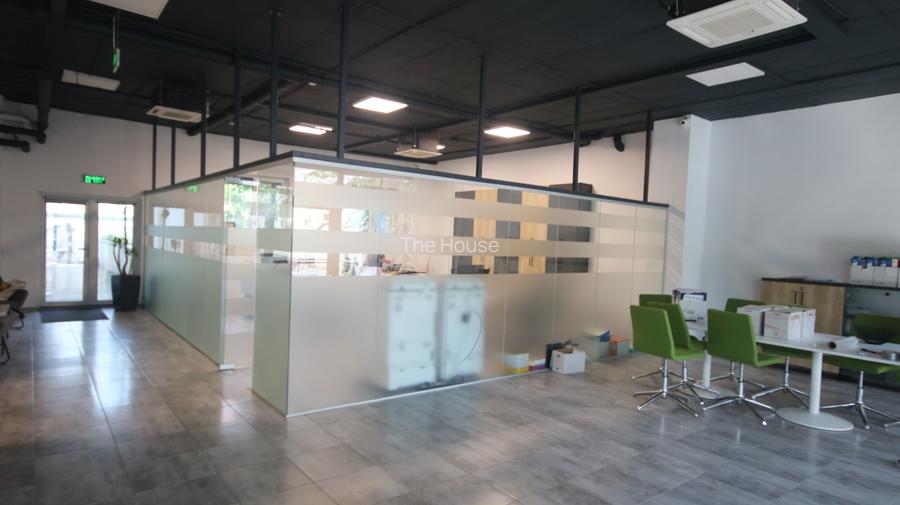 Spatiu cu destinatie Birouri,178,3 mp,2 grupuri sanitare,bucatarie - 6