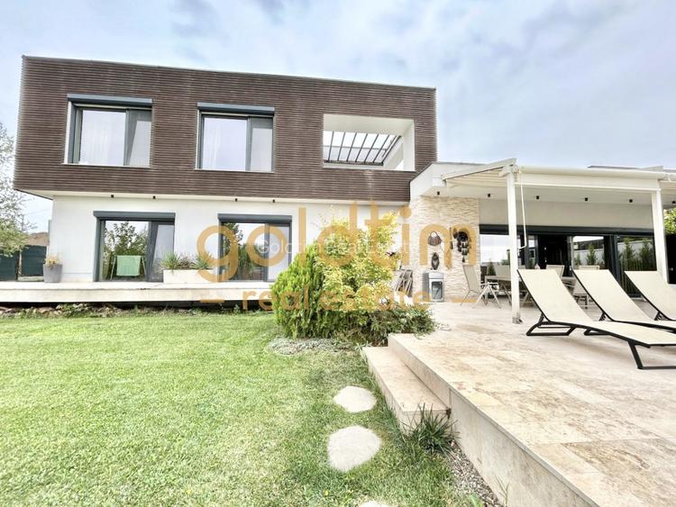 VILA SUPERBA/MOBILATA/UTILATA/PISCINA/CURTE 3000 MP/IESIRE LA LAC - 30