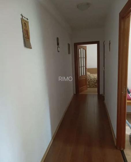 Apartament cu trei camere, Piata Sudului, 125.000€ negociabil - 3