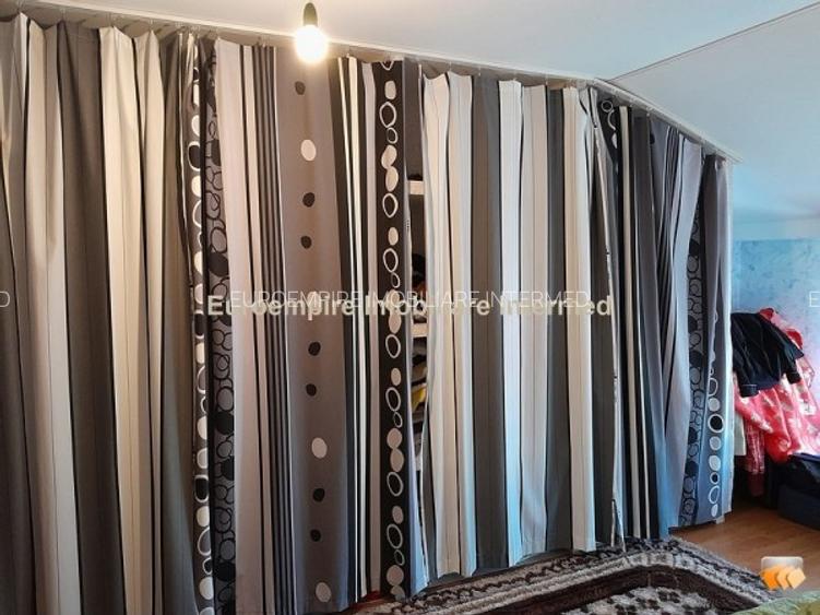 Vilă de vânzare cu 5 camere, regim de înălțime P+1 zona - 11