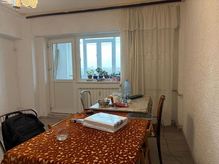 Apartament spatios cu trei camere, Aparatorii Patriei, 124.000€ - 2