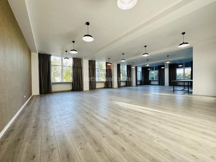 Spațiu Comercial - Sector 4 - 200 Mp - L a Doua minute fata de  Metrou - 5