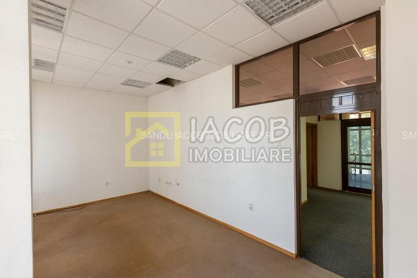 Spatiu comercial P+1, Buhusi, central, jud Bacau - 16