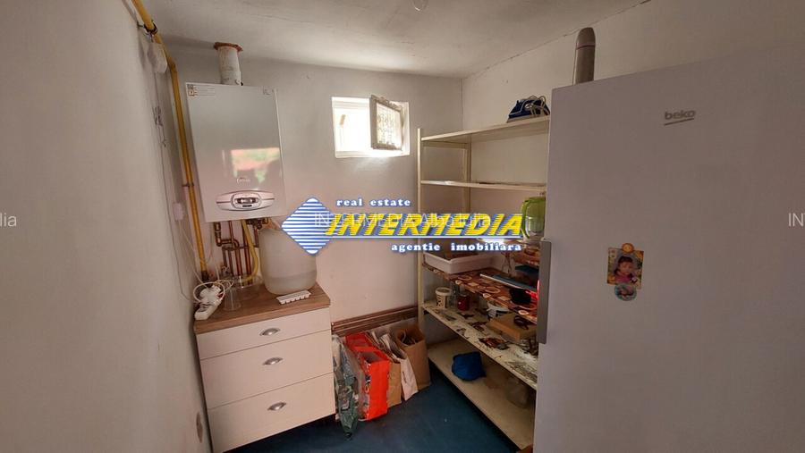 Casa cu 4 camere mobilata si utilata 593mp teren zona Centru - 10