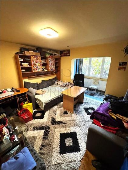 GIROCULUI - VLADEASA - PARTER - 3 CAMERE - 2 BAI - 2 BALCOANE - CLIMA - 9