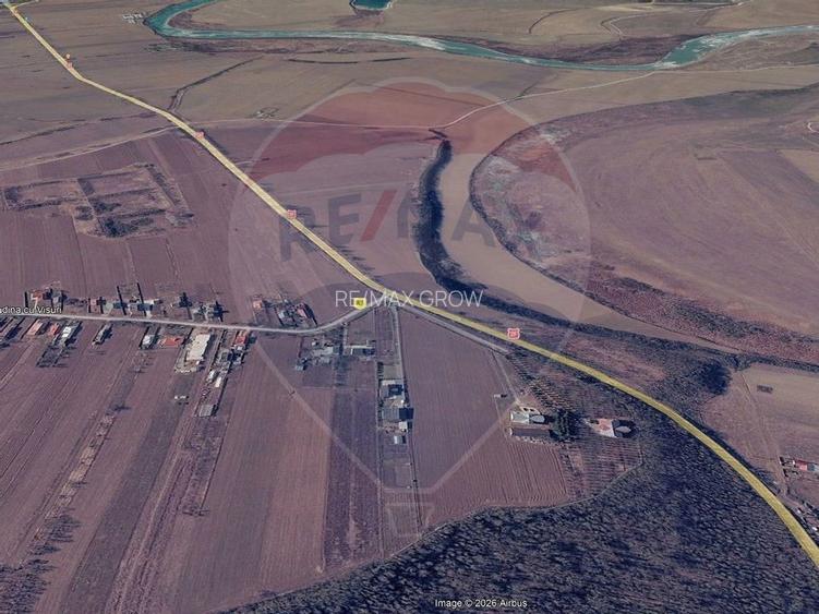 Teren de vanzare la DN2F Bacau-Vaslui la intrare in Traian si Bijghir - 5