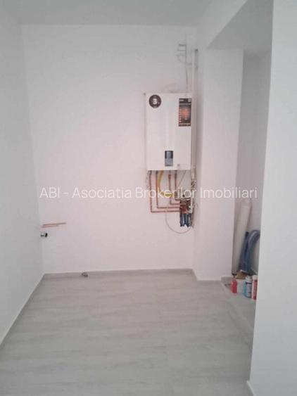 13 Septembrie-spatiul comercial stradal,renovat total,centrala termica - 12