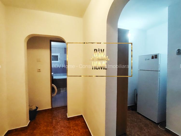 Garsoniera spatioasa, decomandata, Dezrobirii - 2