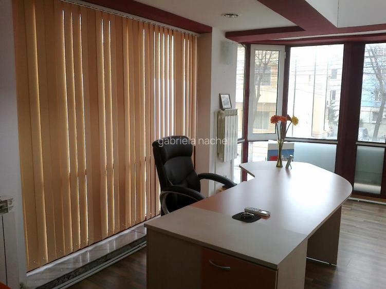 Persoana fizica vand Spatiu Comercial Ultracentral pe Bd. Ferdinand - 12