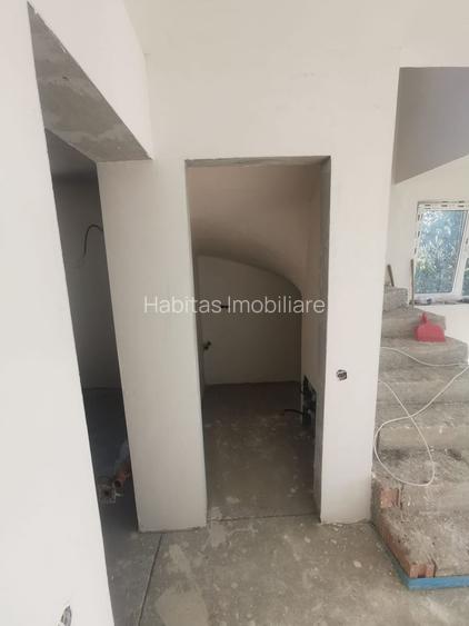 Casa individuala cu terasa,panorama spre lac, garaj, teren 300mp - 18