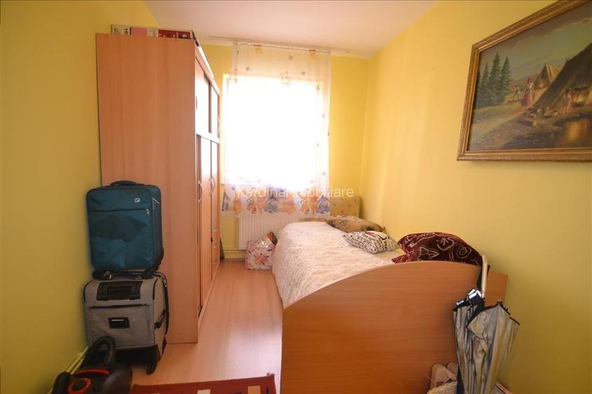 Apartament 3 camere  decomandat etajul 1 Astra-Cocorului - 4