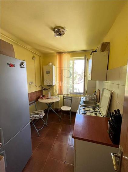COMPLEX - 2 CAMERE - ETAJ INTERMEDIAR  - CENTRALA PROPRIE - 4