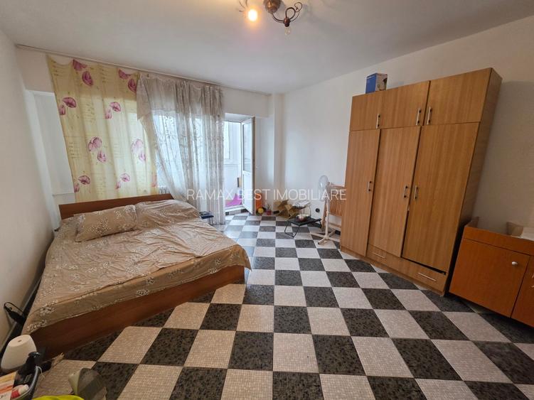 Piata Muncii, 5 minute metrou, pe Apostol Margarit, bloc 1987, reabilitat - 10