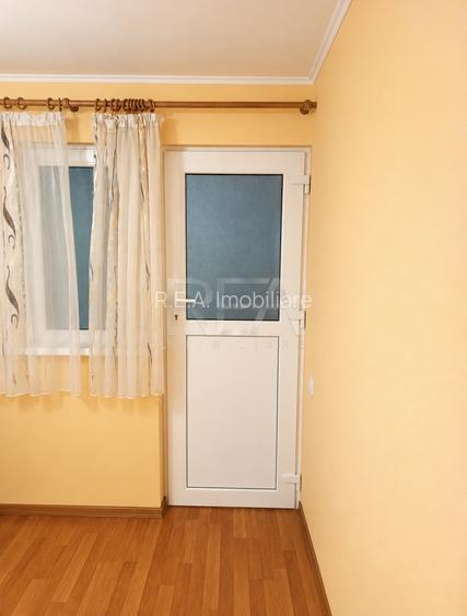 Casă P+1 + teren , Sector 4  | Centrală proprie | - 25