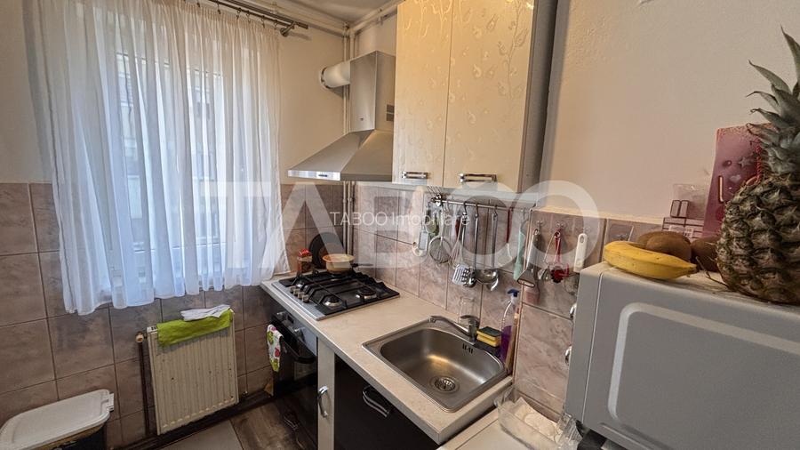 Apartament 3 camere  decomandat 49mpu + balcon zona Strand Sibiu - 9