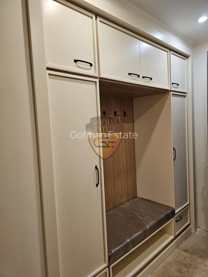 Vila 5 camere Faleza Nord S+P+1E+M, 440mp utili 290mp teren panouri fotovoltaice - 50