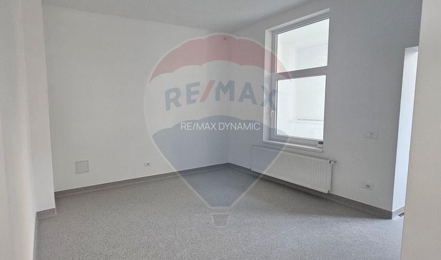 Spațiu comercial pe strada Elena Ghiba Birta - 6