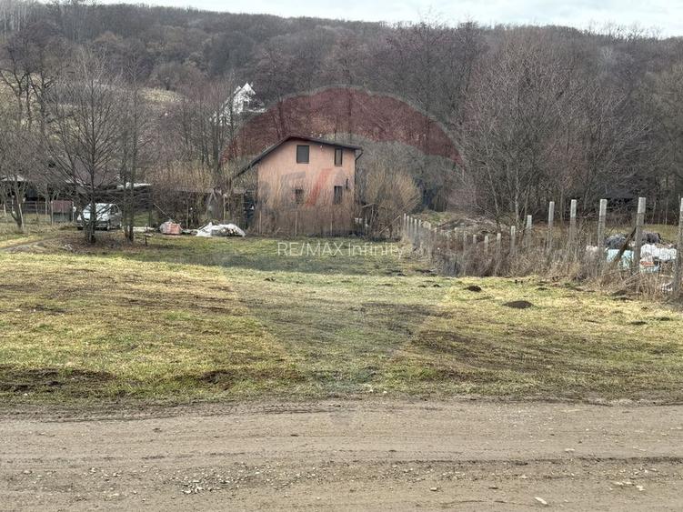 Teren 999 mp. Front 15,70 ml. Valea Garbaului - Floresti - 11