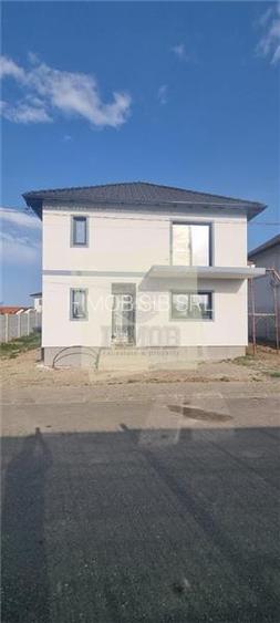 Casa Individuala 4 camere si teren 400 mp Cristian Sibiu - 2