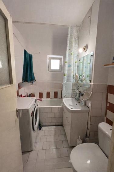Apartament 3 camere, etajul 3/4, zona Metalurgiei
