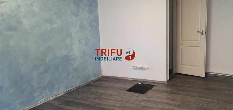 Spatiu comercial de vanzare 2 camere zona Mercur