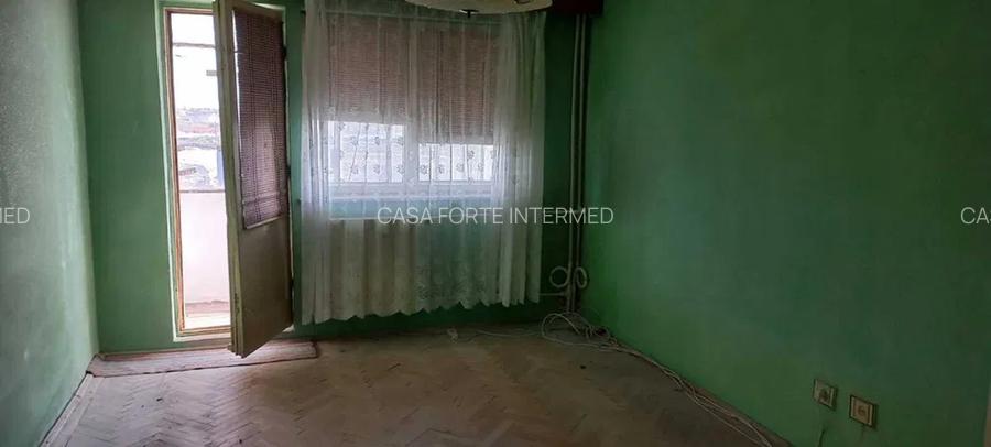Apartament 2 camere Scoala 8 - 80000 EURO - 4