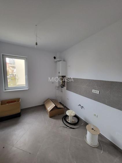 Bloc Nou-Braytim. Langa Hotel Arizona. Decomandat. Bucatarie inchisa - 4