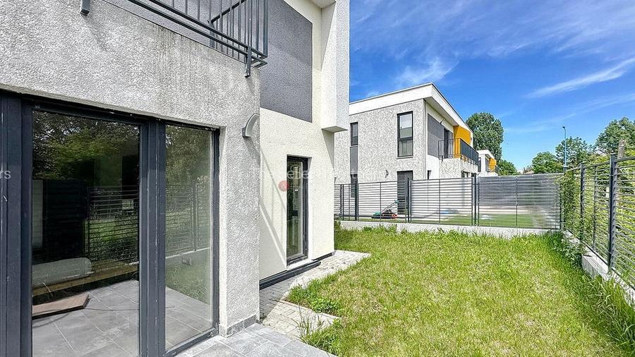 Suprafete Vitrate Mari - 8