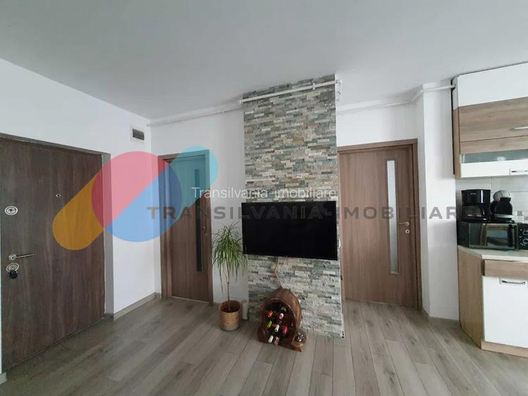 Apartament 2 camere, zona Metro - 2