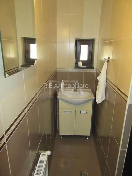 Vilă 5 camere Trapezului, centrală, an 2007, 174 mp - 7