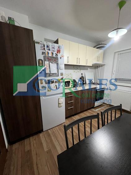 Zona Lipovei - 3 camere. La etajul 2, bloc izolat ! - 9