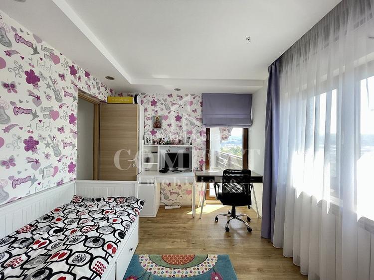 Casă cochetă cu teren generos și panoramă Chinteni - 10