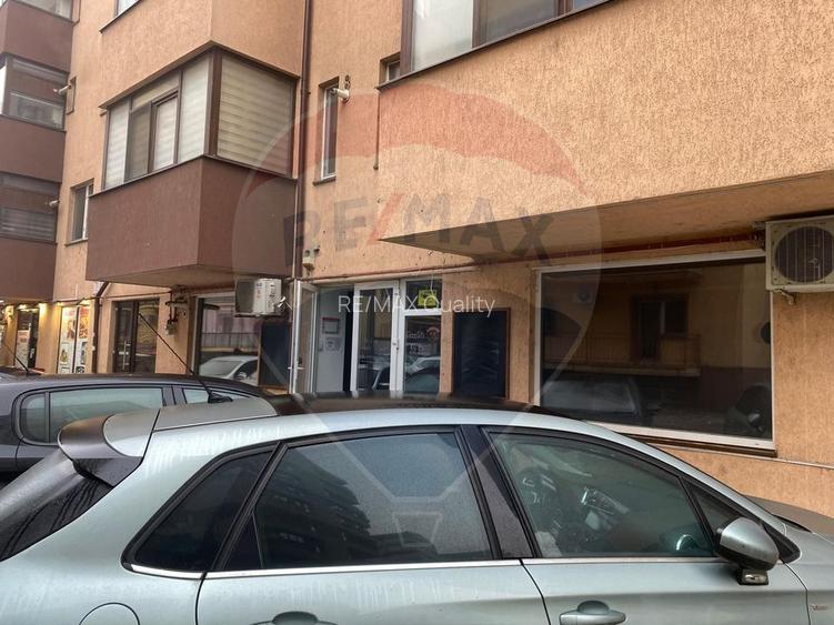 Spațiu comercial de vânzare – Militari Residence - 10