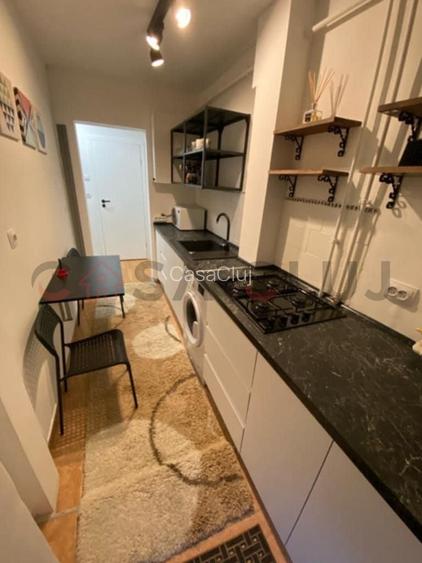 Apartament cu 4 camere, zona McDonald's / Minerva ! - 2