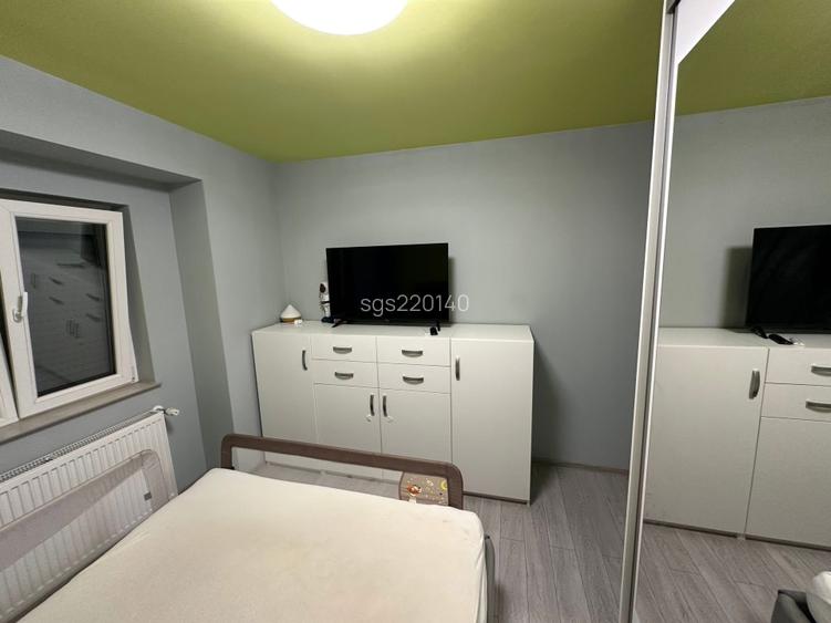 Apartament decomandat, 2 camere și balcon închis, etaj 4  zona Dâmbovița - 11