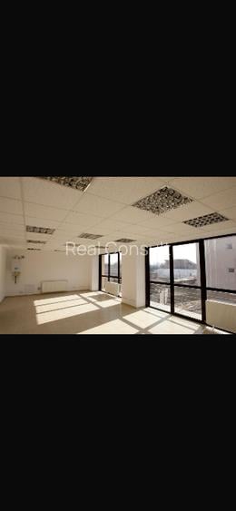 Clădire de birouri + spațiu comercial  - 4