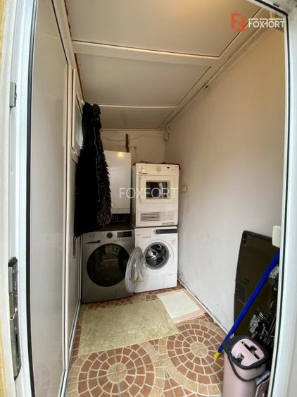 Casa cu 6 camere de vanzare in localitatea Sanandrei, zona Centrala - 45