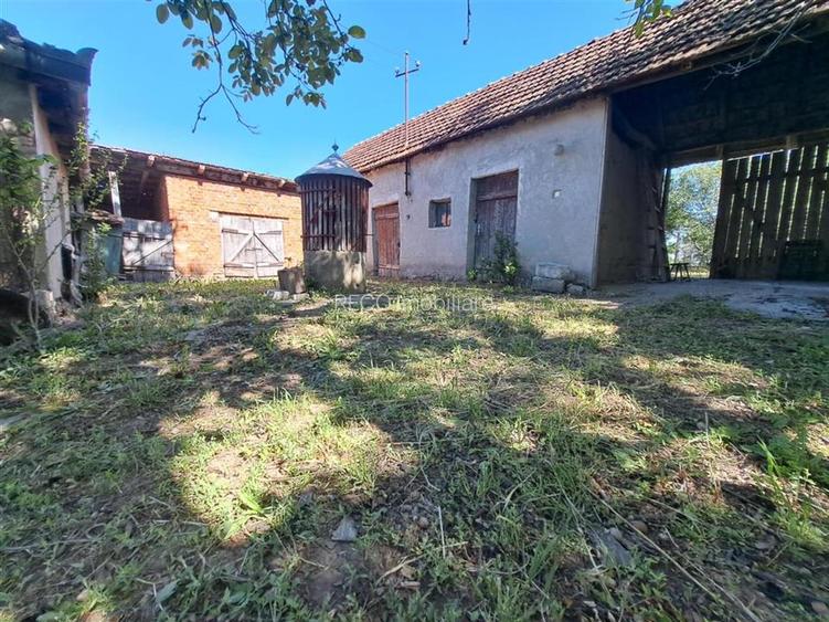 RECO Casa cu pivnita Sisterea - 12