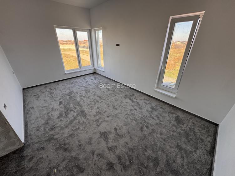 DIRECT DEZVOLTATOR, SUPRAFATA GENEROASA, MODERN - 13