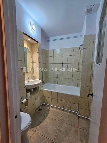 De vanzare apartament 4 camere- Apusului - 6