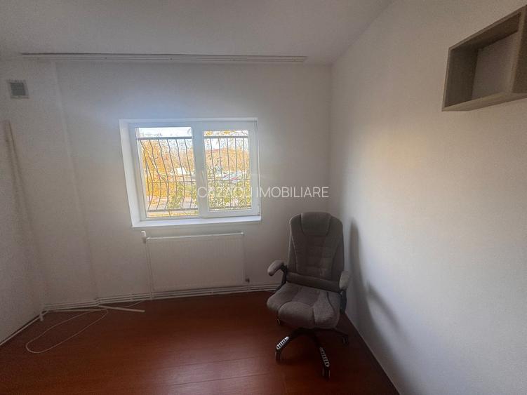 Apartament 4 camere decomandat ,parter,zona Complex Studentesc,liber - 5