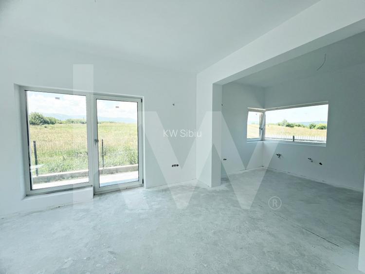 Casa de Vanzare in Cristian, Sibiu - 4 Camere, 2 Terase, Teren 486 - 21